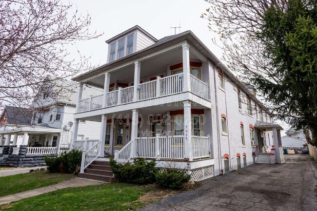 Building Photo - 1609 Lakewood Ave Unit 4