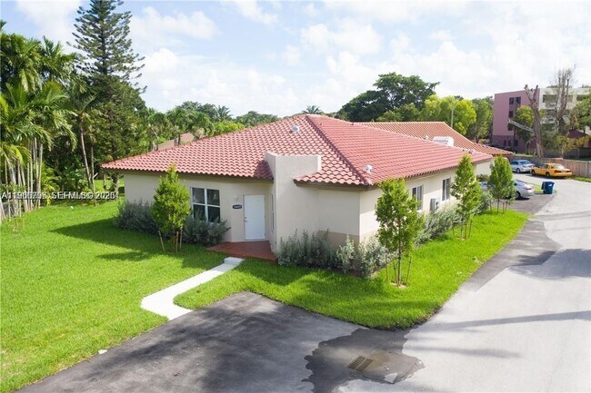 Photo - 14885 NE 7th Ave Unidad 14883