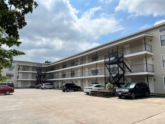 Building Photo - 701 W Sycamore St Unit 109 Rental
