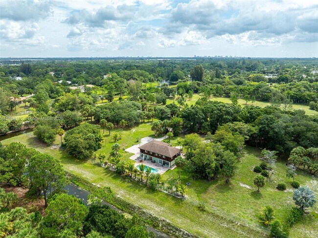 Photo - 576 Marshall Rd