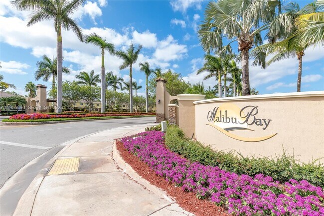 Photo - 3350 NE 13th Cir Dr