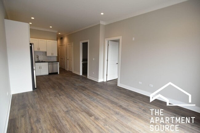 Photo - 927 W Irving Park Rd Unit 503