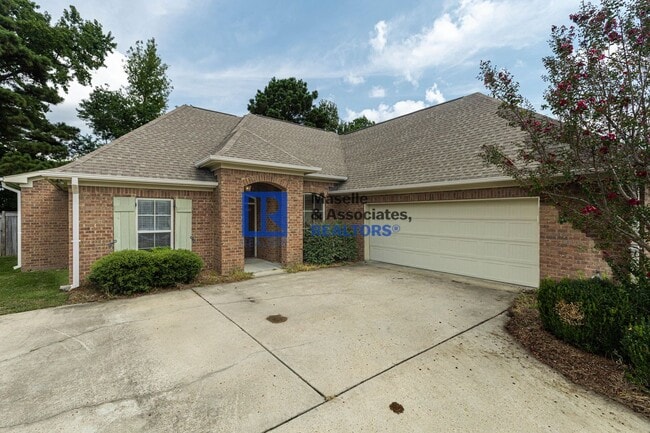 Photo - 6 MONTH LEASE OPTION!!! 4 Bed/2 Bath Home ...