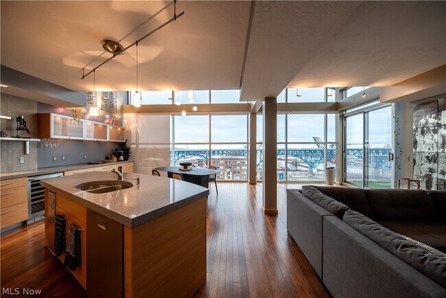 Photo - 1237 Washington Ave Unit 1209