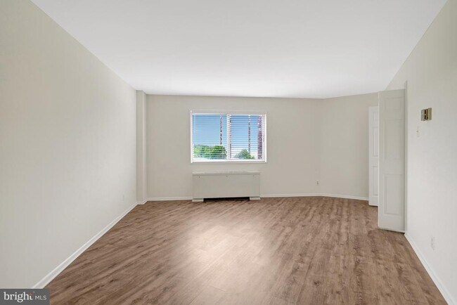 Photo - 5340 Holmes Run Pkwy Unit 516