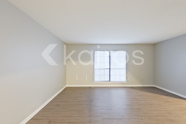 Photo - 5721 Old Hickory Rd