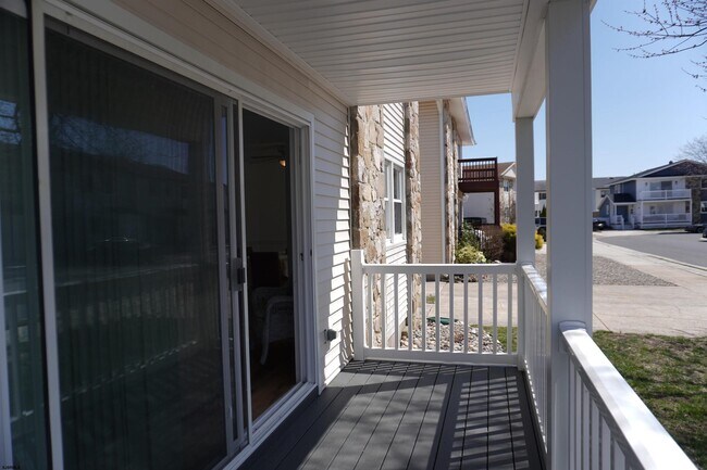 453 Berkshire Dr
