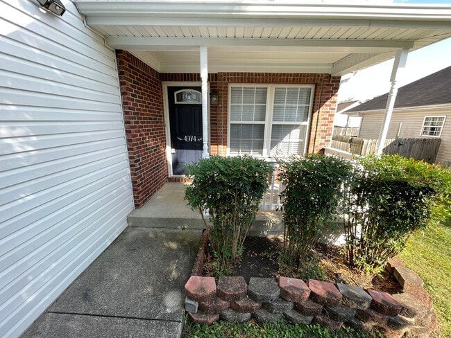Photo - 4 Bedroom Home w/ 2 Car Garage