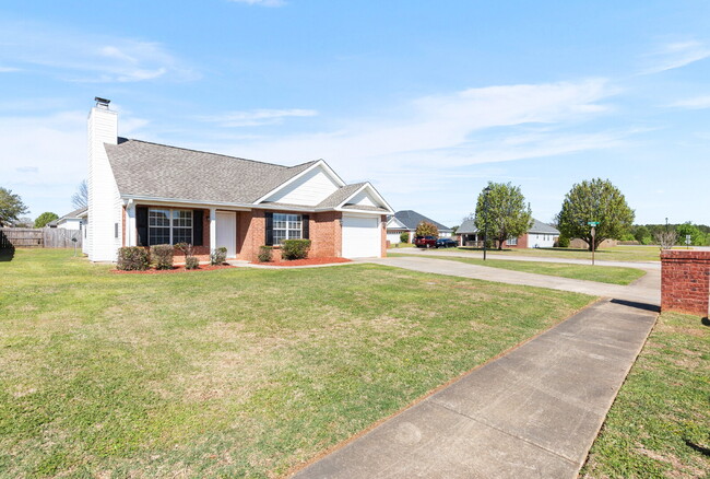 Photo - 200 Stirling Bridge Dr