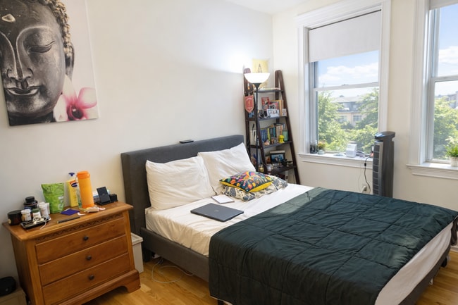 Building Photo - 76 Quint Ave Unit 1