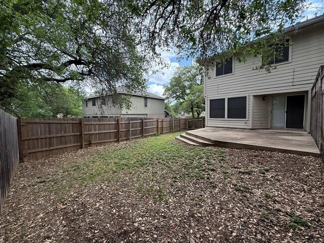 Photo - 2304 Granberry Dr