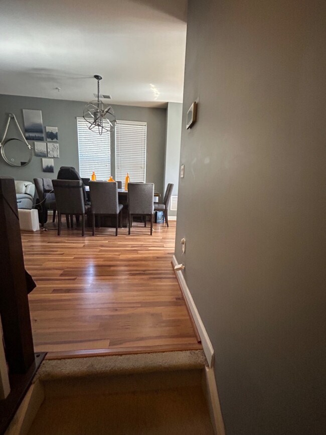 Photo - 2524 Sheridan Rd SE