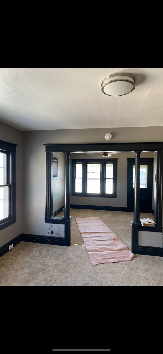 Photo - 857 N Goodman St Unidad 857