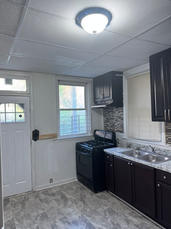 Photo - 1206 Oakhurst Pl