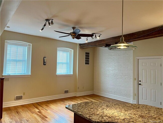 Photo - 44-52 James St Unit 44