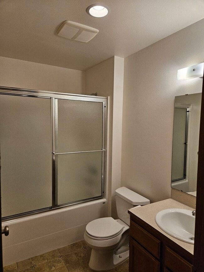 3213 Oaks Avenue Apartment For Rent in Everett, WA