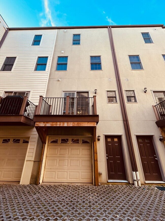 Photo - 1009 N 3rd St