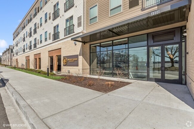 Building Photo - 4800 157th St Rental