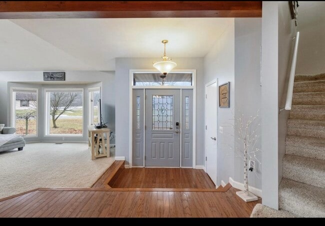 Building Photo - 7151 Bayview Rd Rental