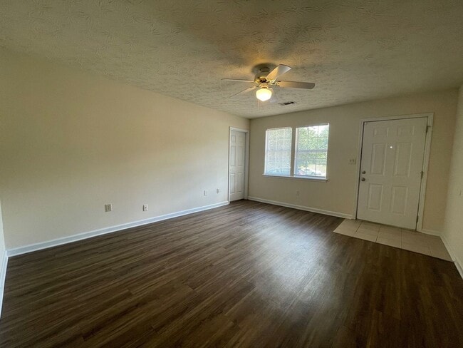 Photo - PRE-LEASING FOR AUGUST 2026!