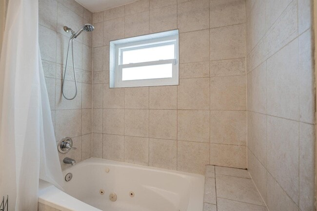 Photo - 6824 SW 5th St