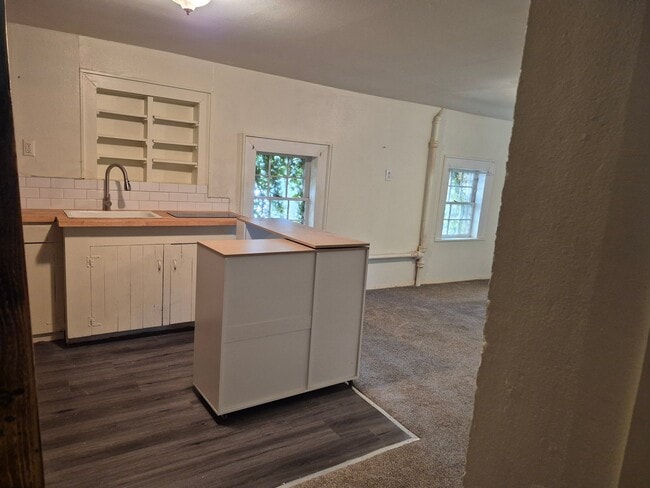 Photo - 104 Hillcrest St