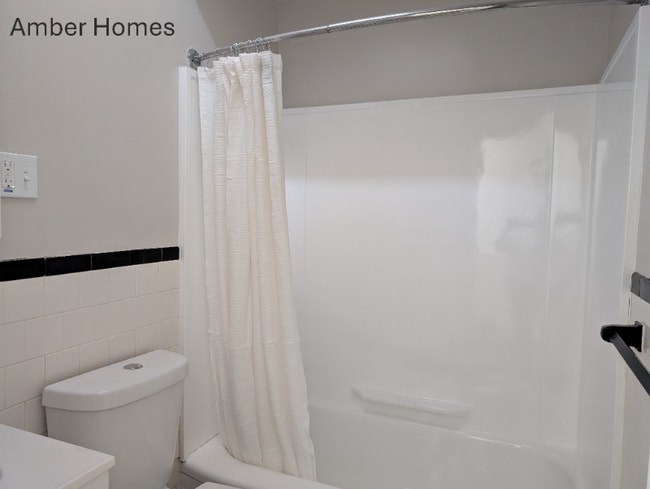 Photo - 1505 Becklow Ave