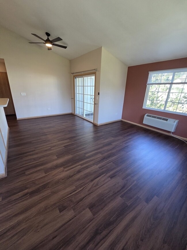 Photo - 2125 Silverstone Dr