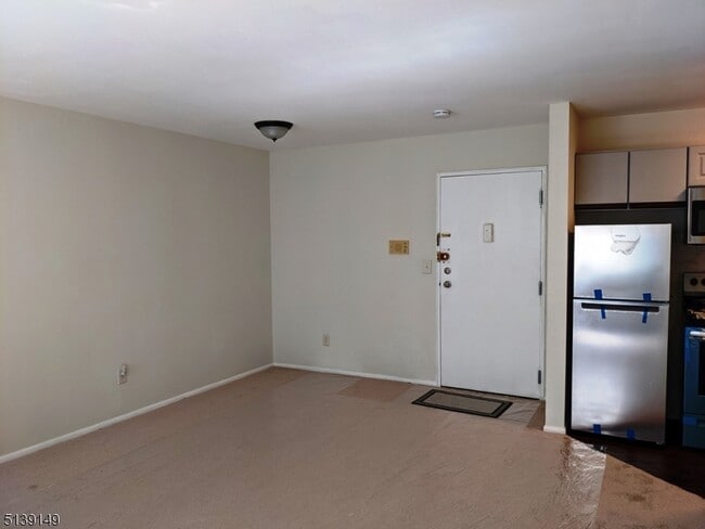 Photo - 206 Broad St