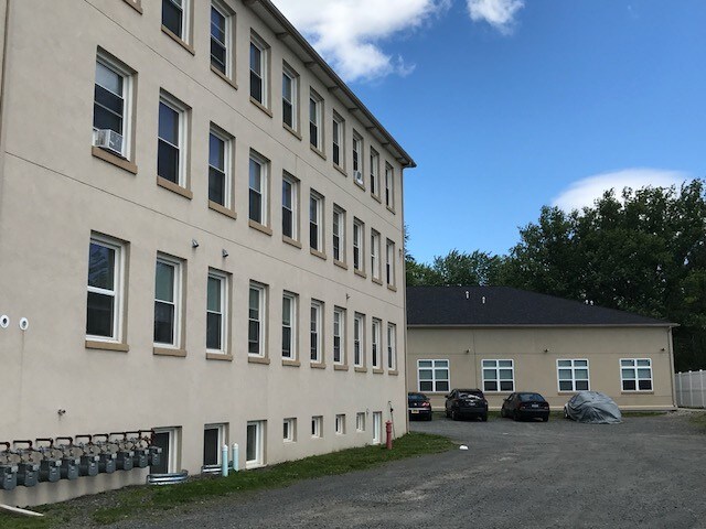 Photo - 211 W State St Unit #4