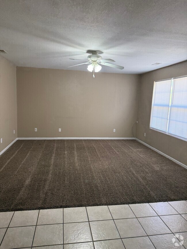 Building Photo - 226 Deer Valley Rd Unit 226 Rental