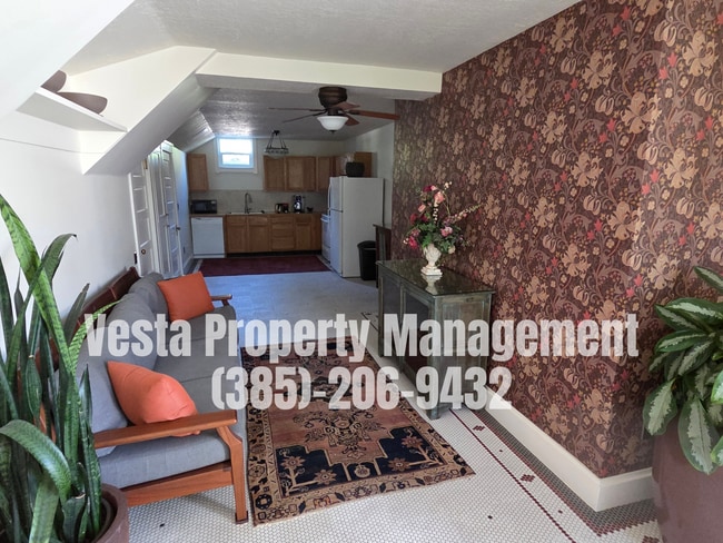 Photo - 2583 Brinker Ave