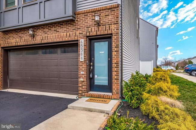 Photo - 45366 Daveno Square