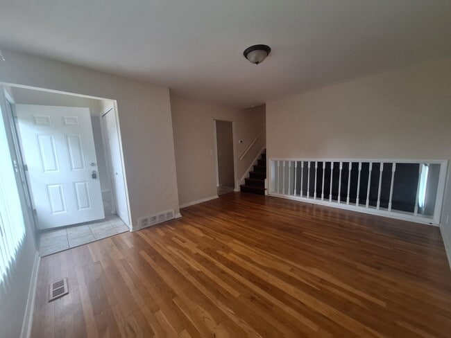 Photo - Welcome home!! Well maintained 4 bedroom tri level home