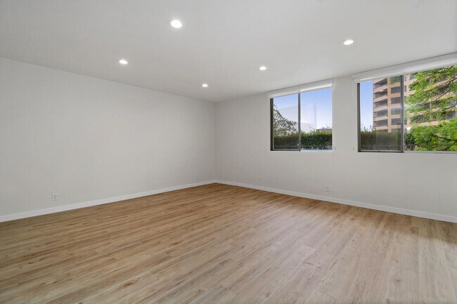 Photo - 10433 Wilshire Blvd Unit 101