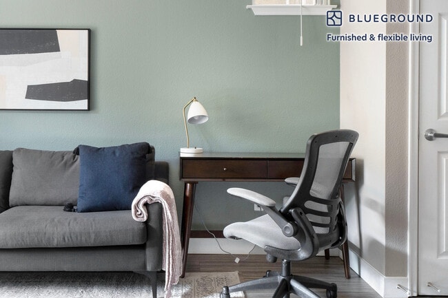 Photo - 1263 Lakeside Dr Unidad FL2-ID1409