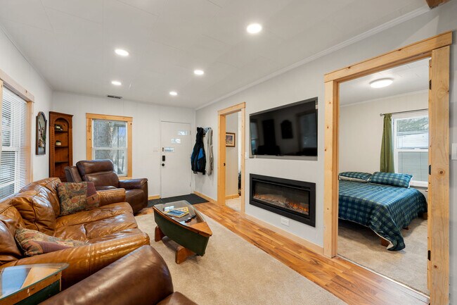 Photo - 306 Waverly St Unidad ID1244943P