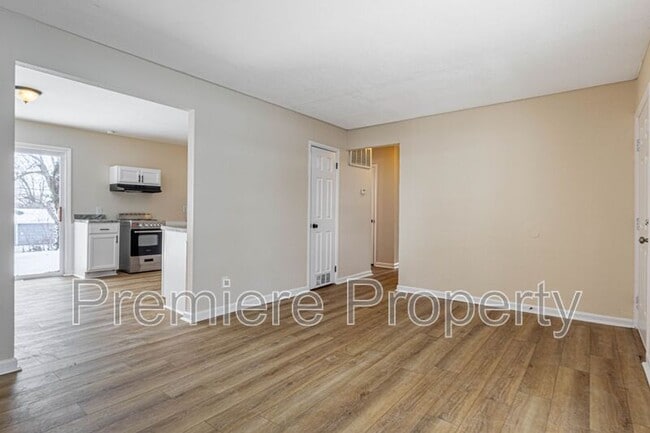 Photo - 11313 Donnelly Ave