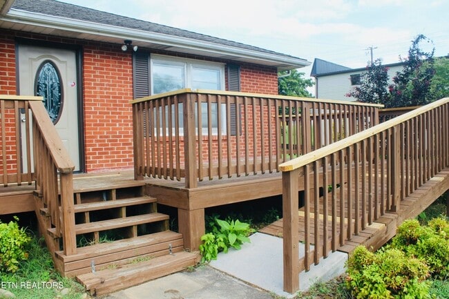 112 McMahan Rd