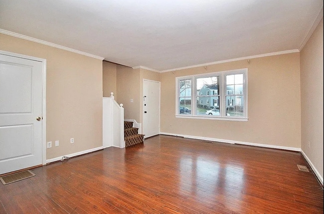 Photo - 427 Wakefield Dr Unit A