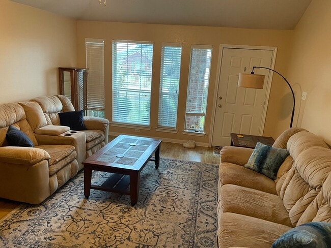 Photo - MAY PRE-LEASE!!!!  Adorable 3 Bedroom Home...