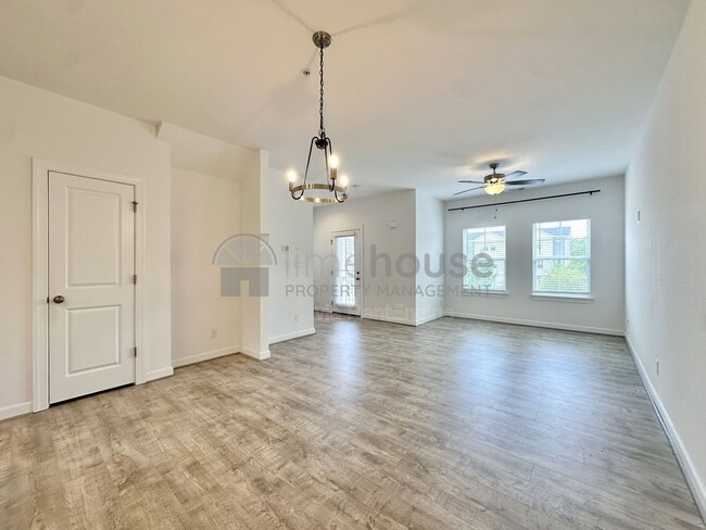 Photo - 4319 Pinter Ln Unit 1