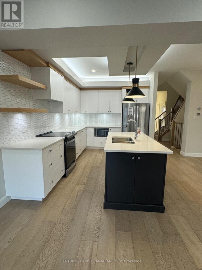 Photo - 2358 Fair Oaks Blvd