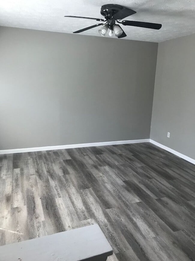 Photo - Coming Soon! Three Bedroom Townhome!!