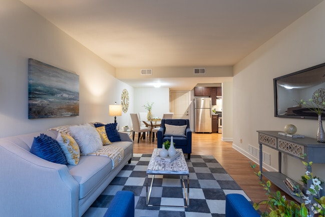1BR, 1BA - 760 SF Model