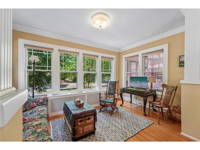 Photo - 1771 James Ave S Unidad 1