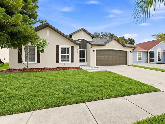 128 Lookout Dr
