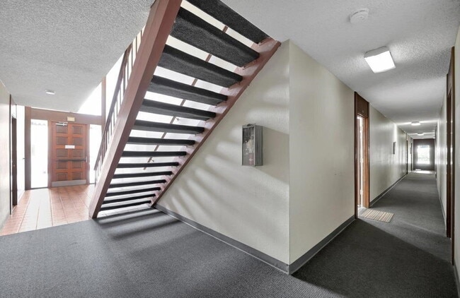 Photo - 8000 University Ave