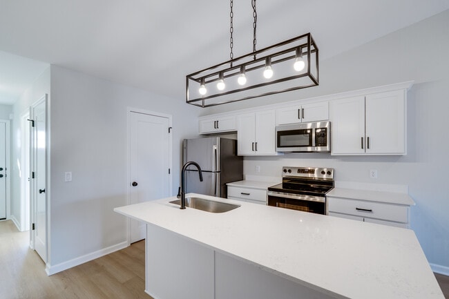 8096 Memorial Hwy Unit 8096