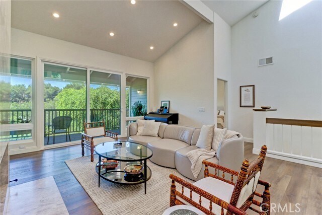 Photo - 6 Morning Glory